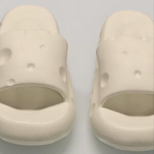 Women Cloud Slides Pillow Slippers Shower Shoes, Lightweight Quick Drying